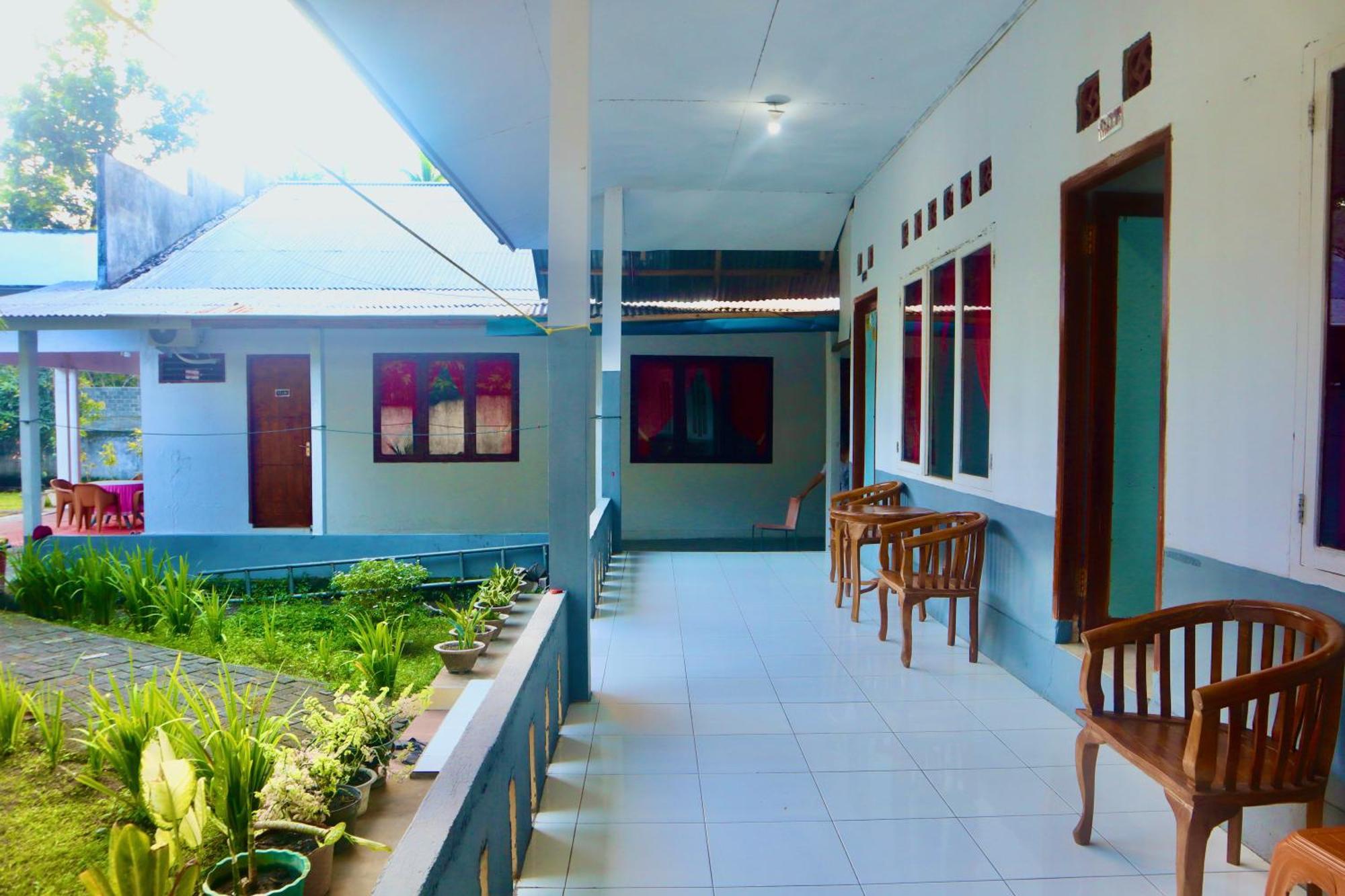 Tarsius Home Stay Rinondoran Экстерьер фото
